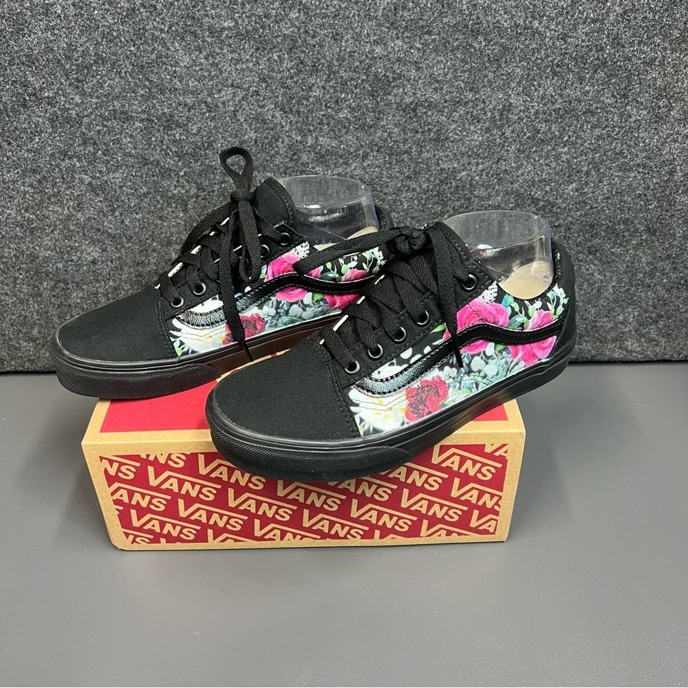Vans Old Skool “Whimsical Roses” Black on Black Women’s Shoes 6.5